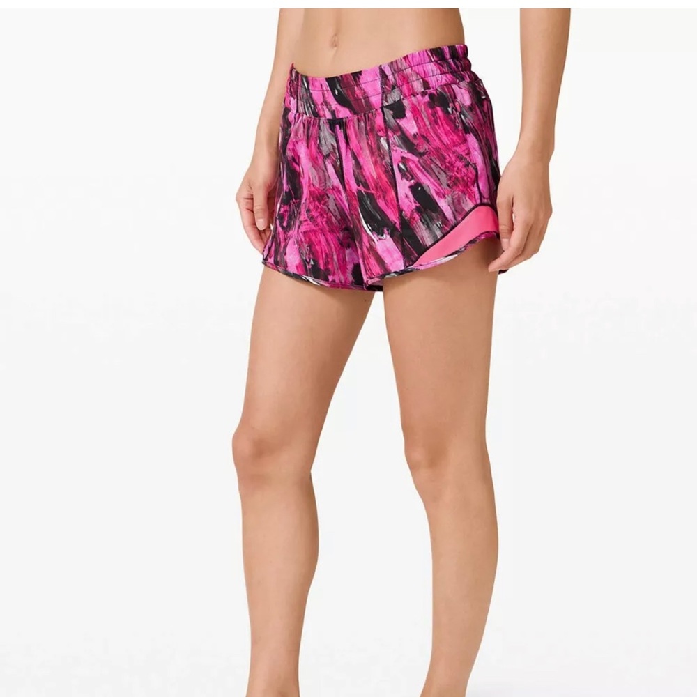 Lululemon Incentive Refresh Multi Hotty hot shorts size 8 tall
